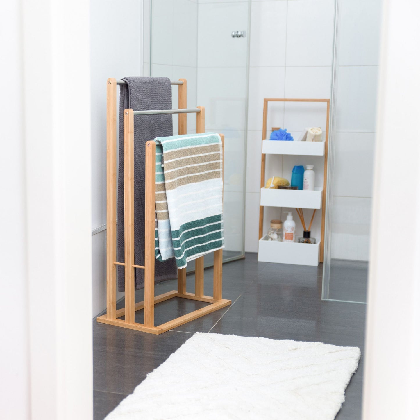 Relaxdays Freestanding towel rack with 3 rails Bamboo Bathrooms
